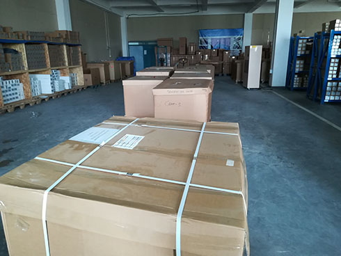 壓縮空氣過濾器濾芯整裝待發(fā) 壓縮空氣過濾器濾芯整裝待發(fā)