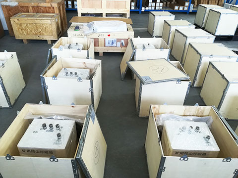 我們給掘進(jìn)機(jī)配套的SR礦用防塵呼吸器 我們給掘進(jìn)機(jī)配套的SR礦用防塵呼吸器