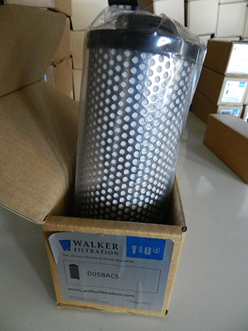 倉庫里的SR活性炭過濾器濾芯 倉庫里的SR活性炭過濾器濾芯