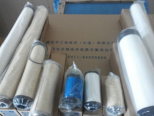 盛達(dá)豐倉庫WALKER壓縮空氣過濾器和SRA壓縮空氣過濾器的濾芯實(shí)物照片