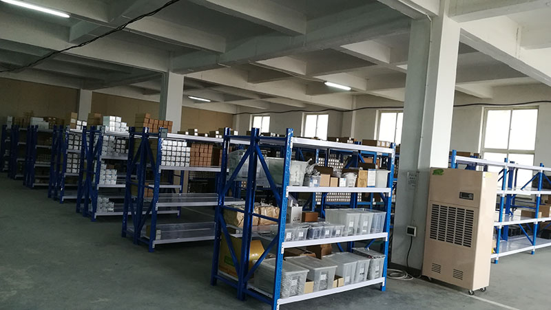 知名品牌過濾器的替換濾芯大連倉(cāng)庫實(shí)景